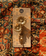 Breezy Daisy Double Hook