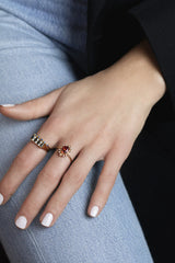 Ch?rie Goldplated Ring Bar Black Clear