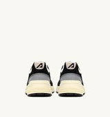 HYPERWAY SNEAKERS IN BLACK AND SILVER MESH AND SUEDE (MAN)
