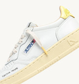 MEDALIST LOW SNEAKERS IN WHITE AND LEMON MERINGUE LEATHER (WOMAN)