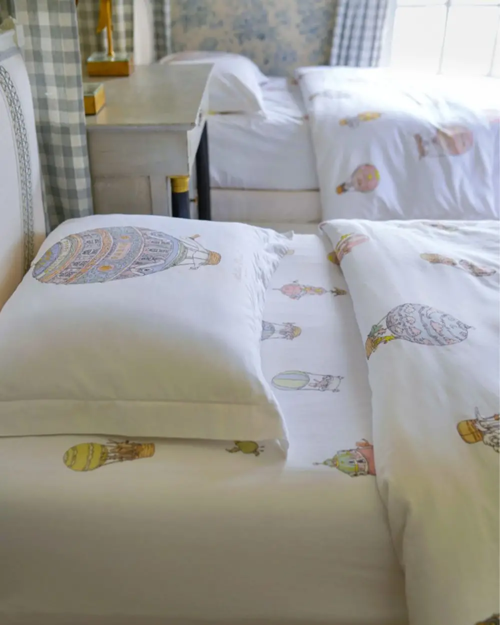 Single Bed Pillow Cover Hot Air Balloons – ANOTHER STORY
