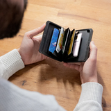 …GON DESIGN Smart Case V2 Large Titanium