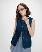 Fitted sleeveless denim jacket with buttons mediumblue Vallon