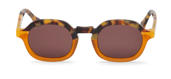 HIDEOUT - ELPATIO WITH CLASSICAL LENSES