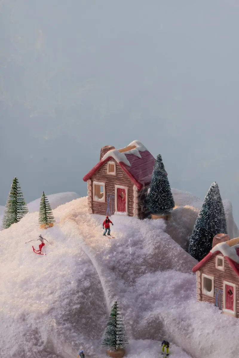 PADDYWAX 05 The Alpine Chalet Incense Tea Light Holder