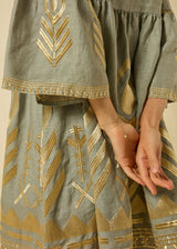 DRESS SHORT FEATHER BELL SLEEVE - STONE/GOLD