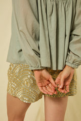 SHORTS NEW TRIANGLE ATTACHED BELT - STONE/GOLD