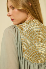 SHIRT NEW TRIANGLE L/S BUTTON LOOPS - STONE/GOLD