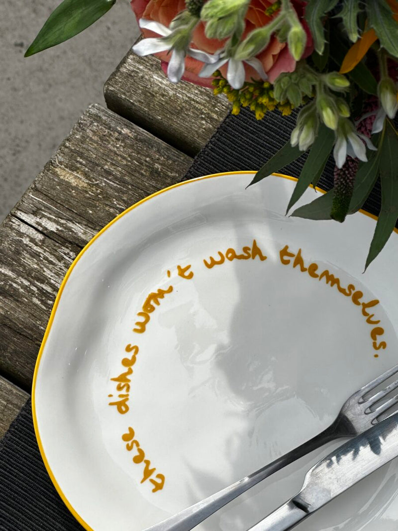 Maegen - Slogan Plate - Yellow