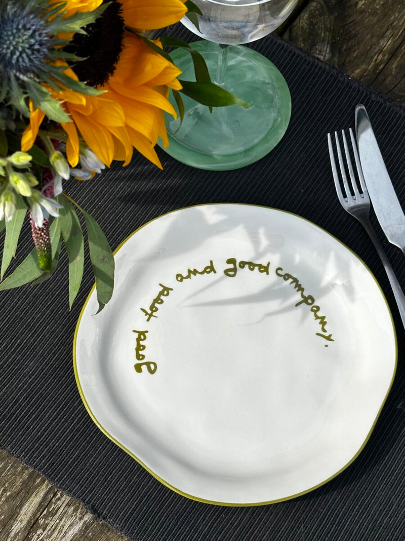 Maegen - Slogan Plate - Olive