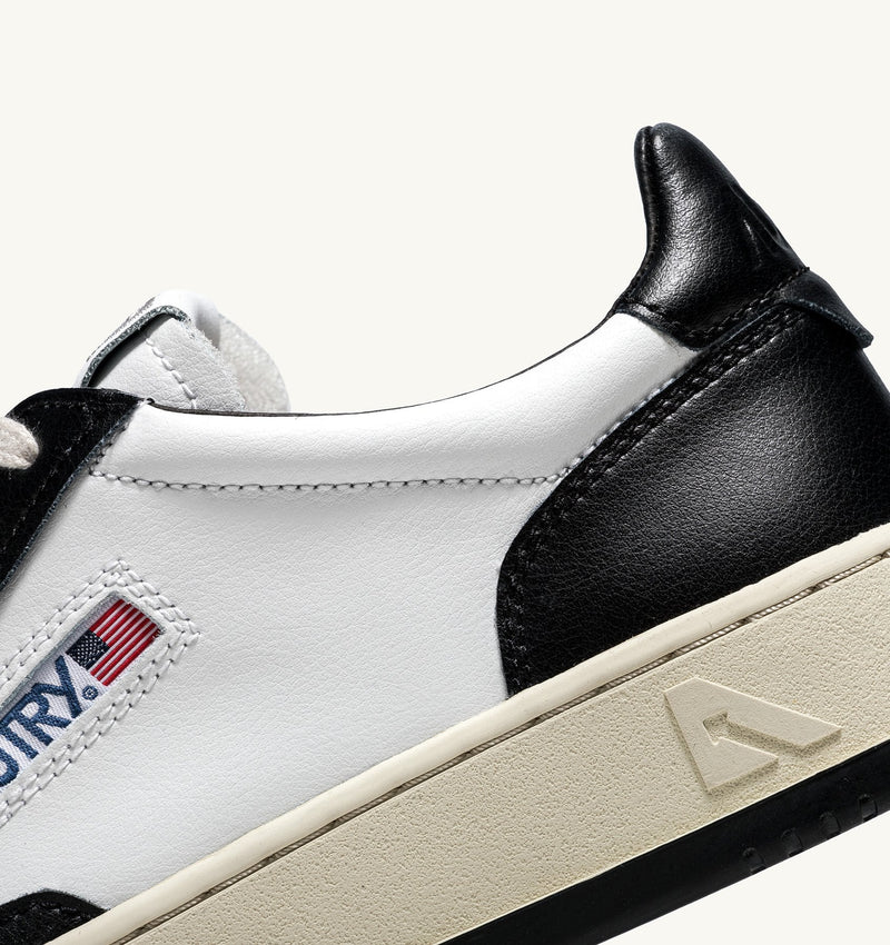 MEDALIST LOW BICOLOR SNEAKERS IN WHITE AND BLACK LEATHER (MAN)