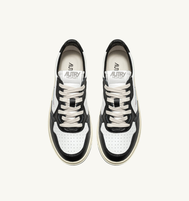 MEDALIST LOW BICOLOR SNEAKERS IN WHITE AND BLACK LEATHER (WOMAN)