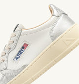 MEDALIST LOW BICOLOR SNEAKERS IN WHITE AND SILVER LEATHER (WOMAN)