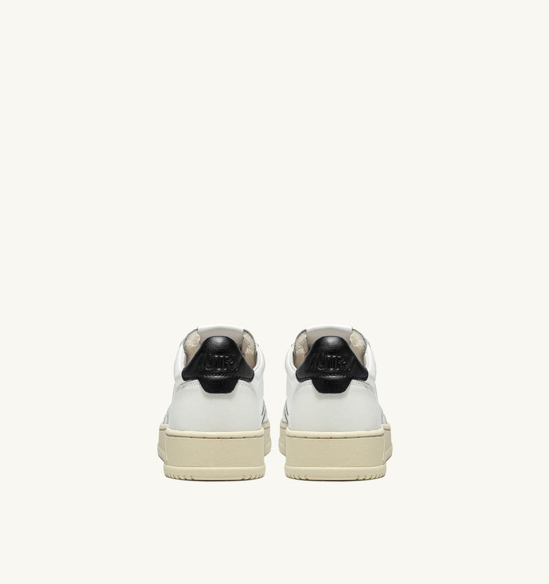 MEDALIST LOW SNEAKERS IN WHITE AND BLACK LEATHER (WOMAN)