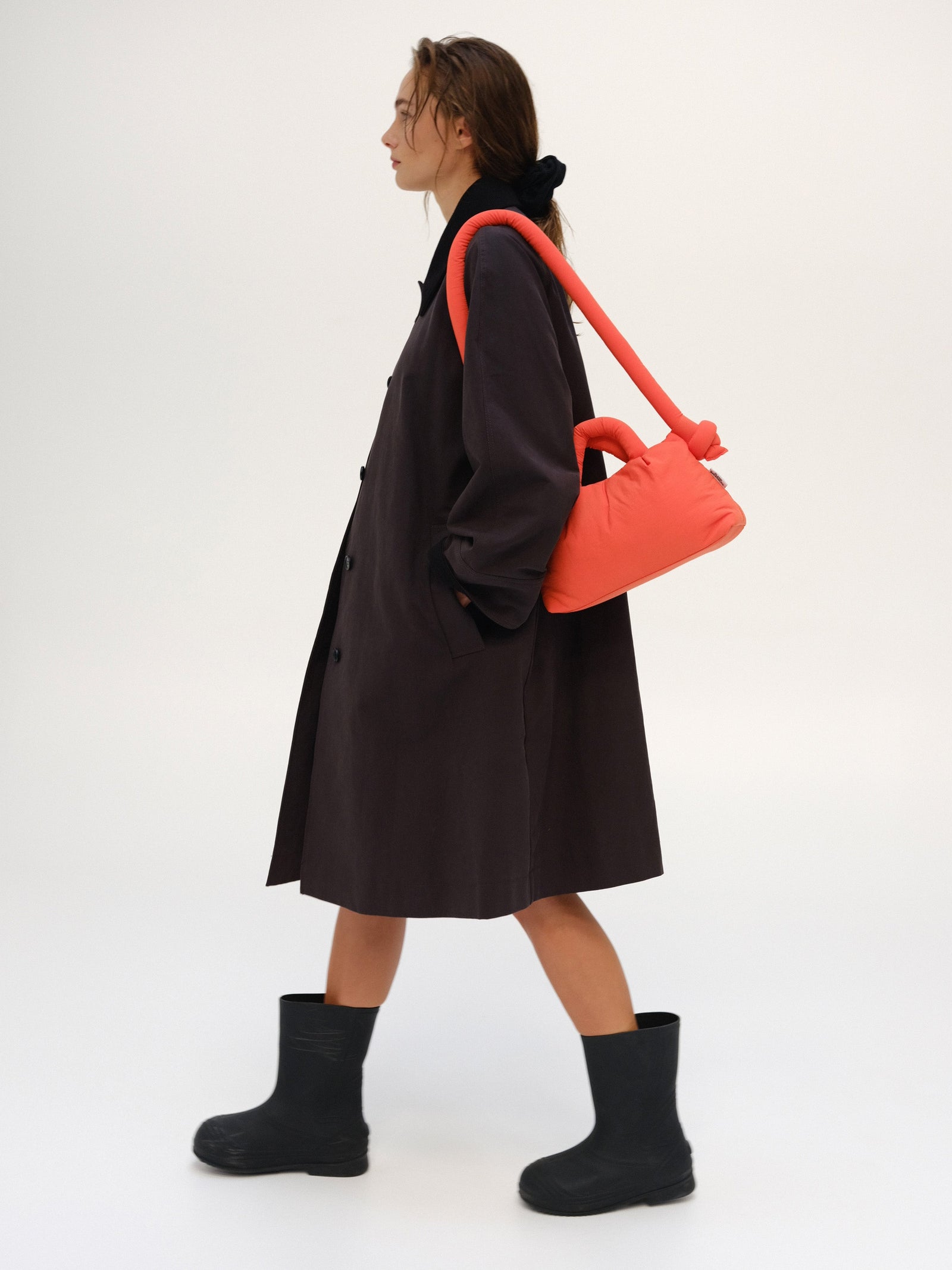 Olend MINI ONA SOFT BAG - CORAL – ANOTHER STORY