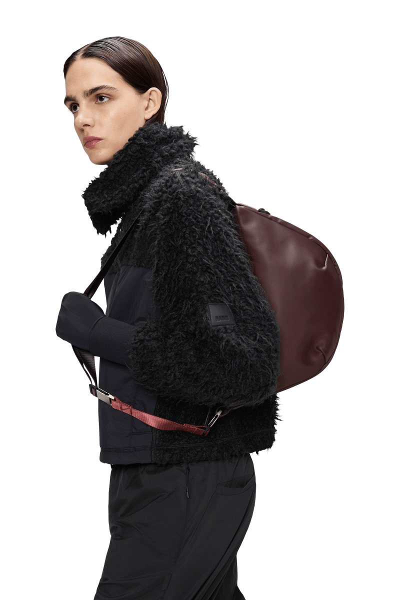 Rains Valera Shoulder Bag W3 Depth
