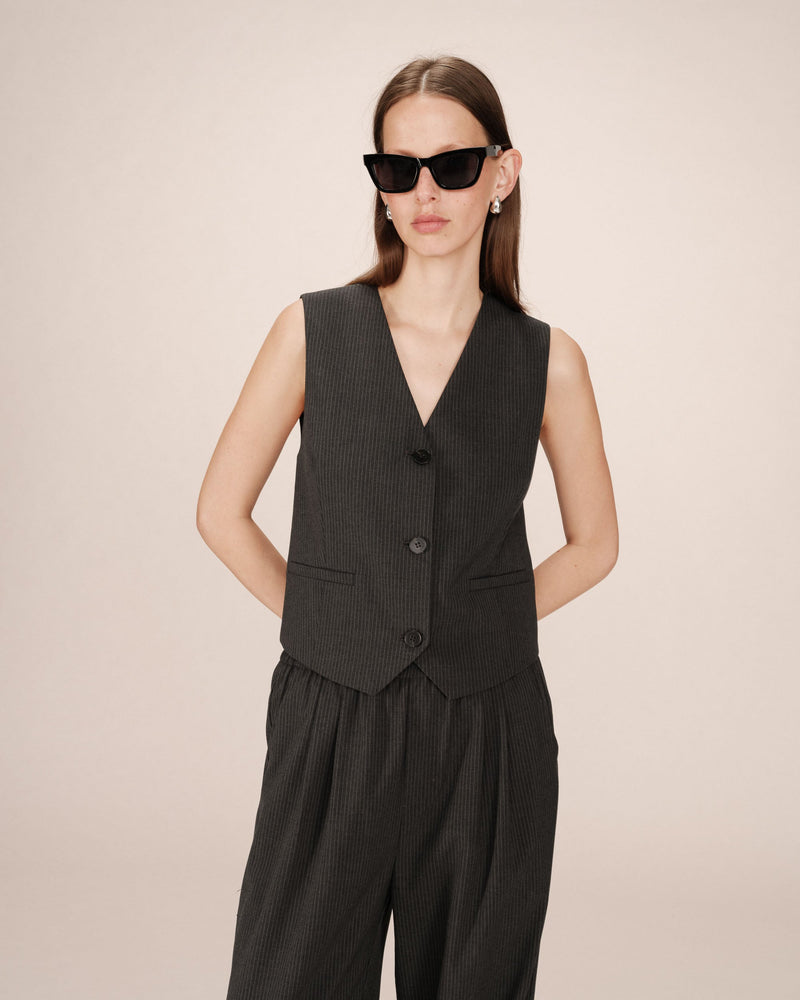 SISTER_FW25111013_ANTHRACITE