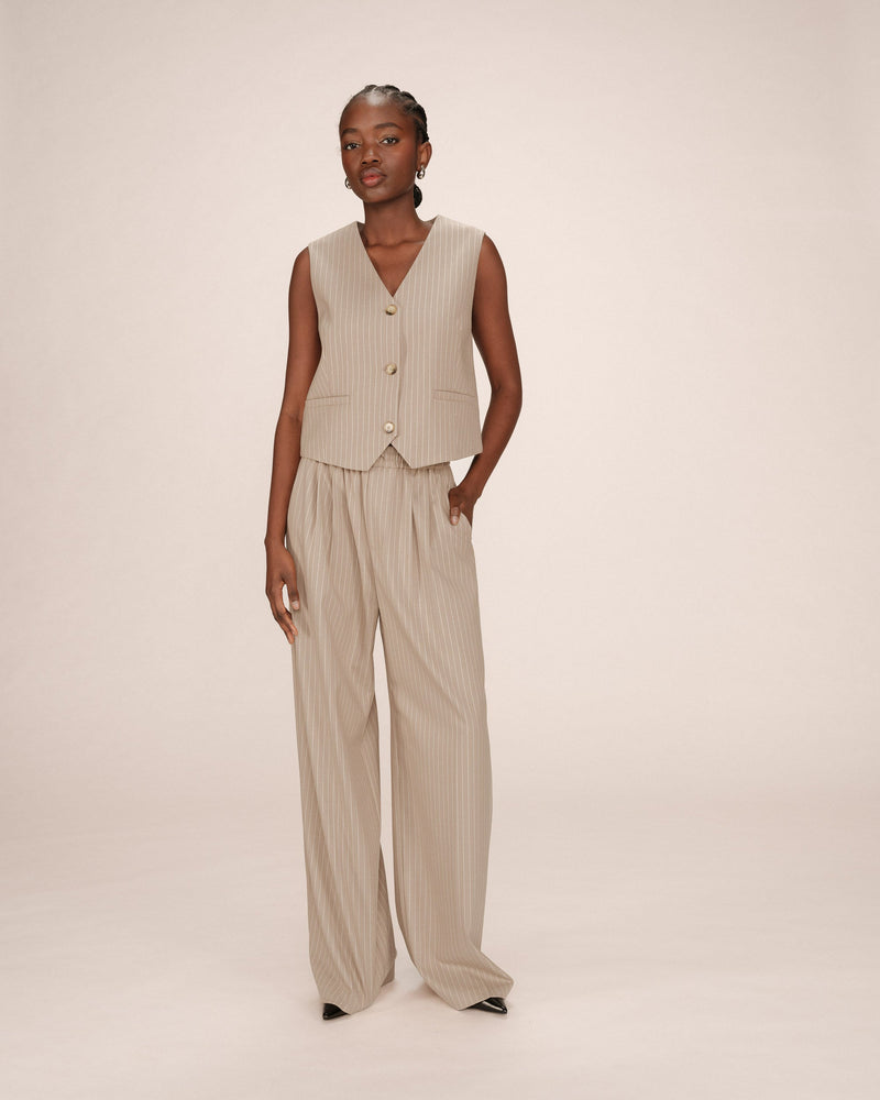 SISTER_FW25111013_GREIGE