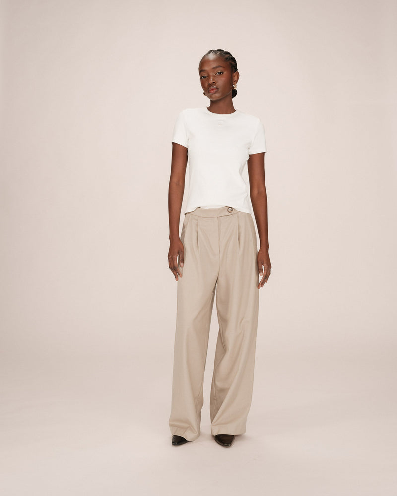 SURE_FW2517027_IVOIRE