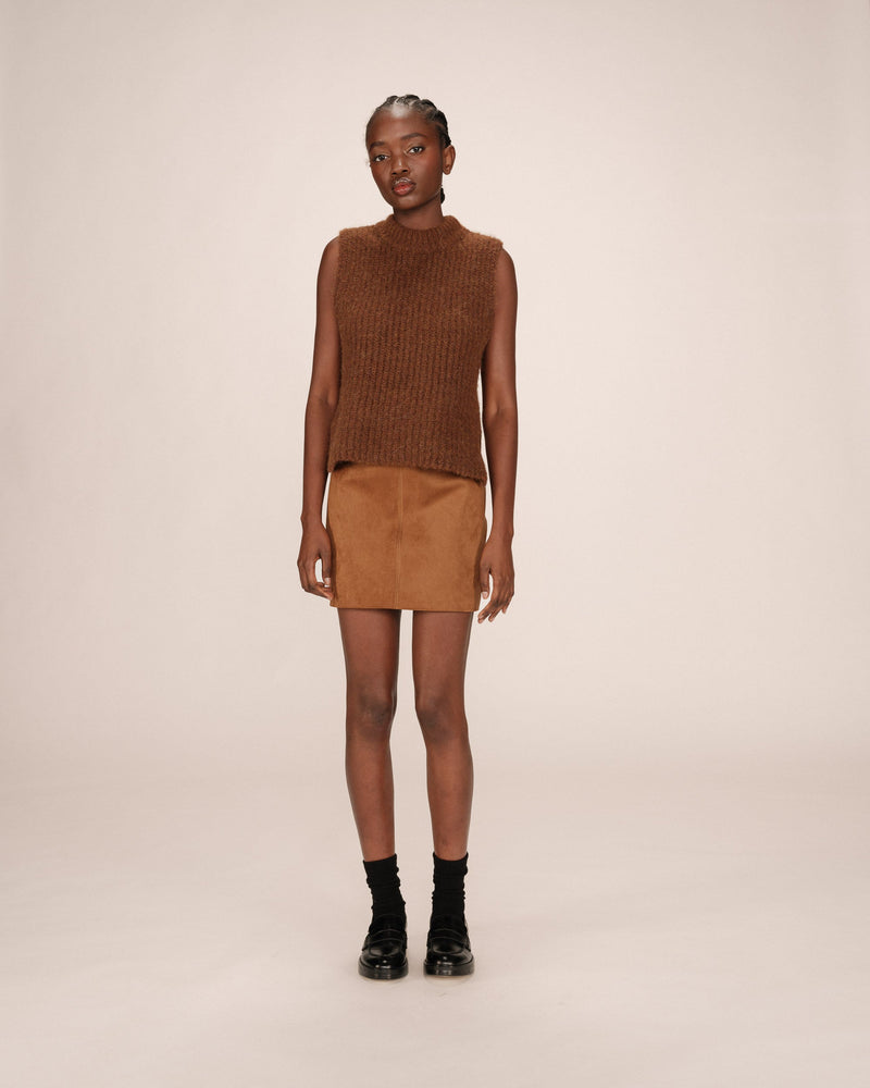 SURPRENANTE_FW2513034_CAMEL