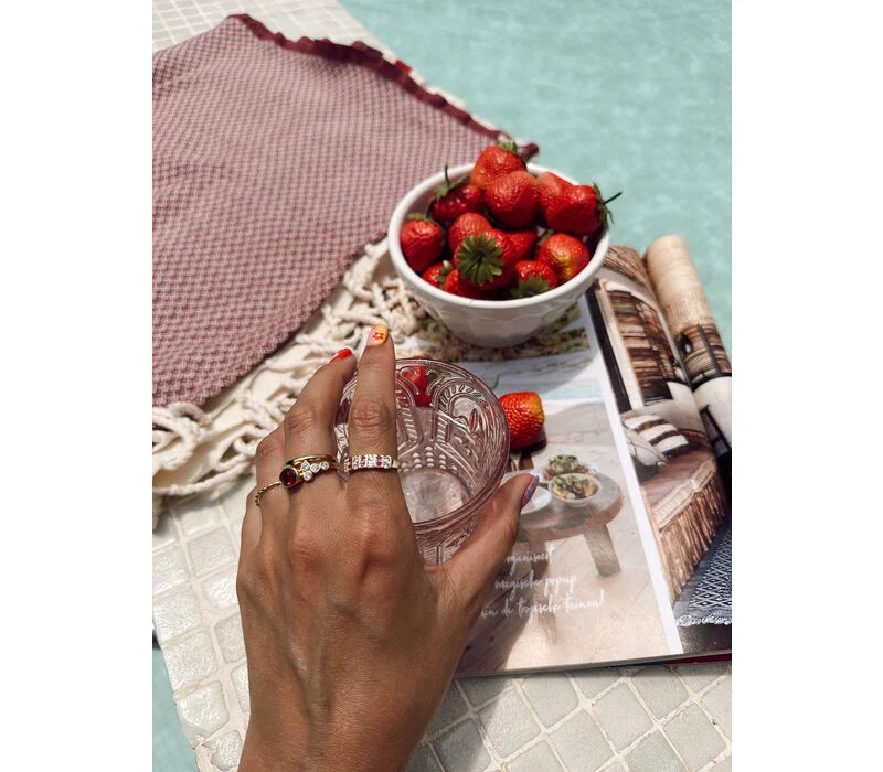 Oasis Goldplated Ring Zirconia Big Ellips Red