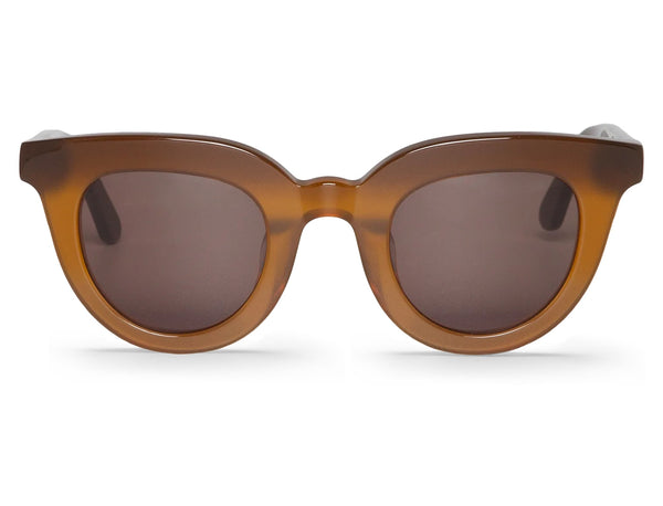 DUNE HAYES WITH CLASSICAL LENSES