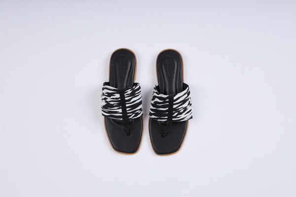Plisse Thong Sandals Black