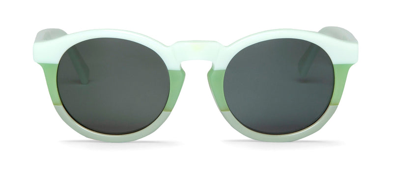 HOPE JORDAAN WITH CLASSICAL LENSES SUNGLASSES