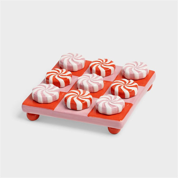 Tic-tac-toe candy red