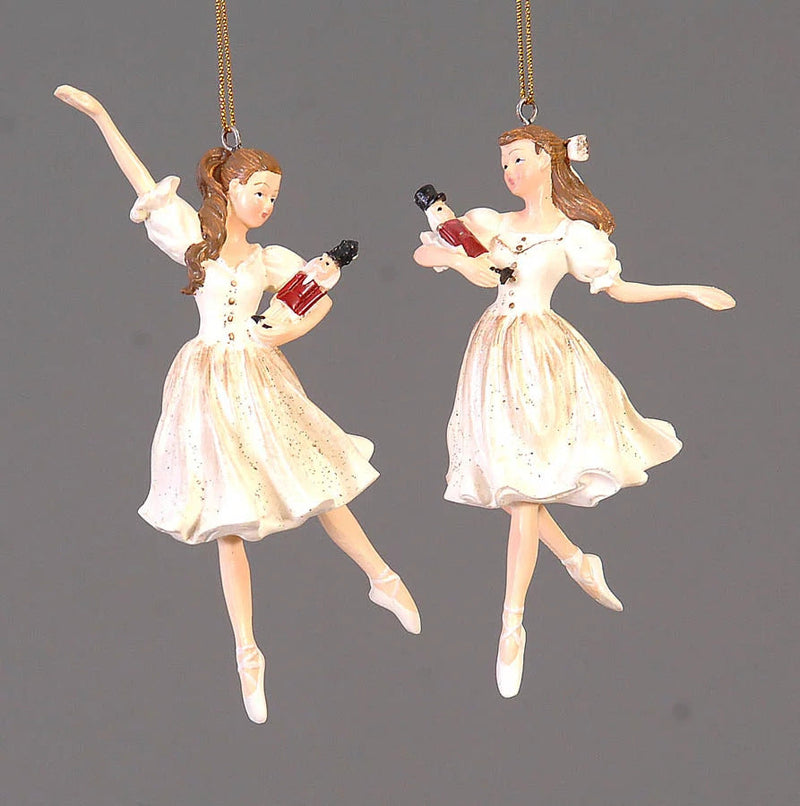 VETUR BV 13cm girls holding nutcracker